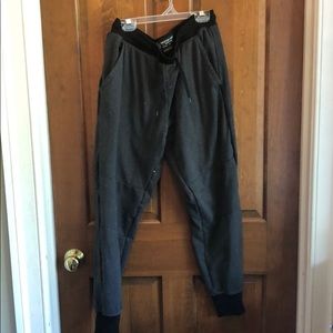 American Eagle Joggers